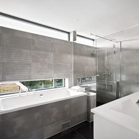 Ons 2026 Luxury Designer With Private Pond, 4 Bedrooms, 3 Bathrooms * Stavanger