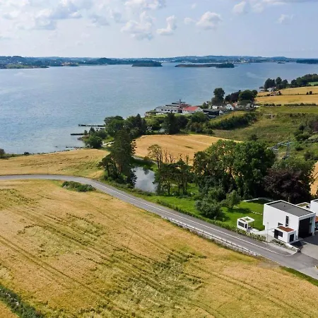 Ons 2026 Luxury Designer With Private Pond, 4 Bedrooms, 3 Bathrooms * Stavanger
